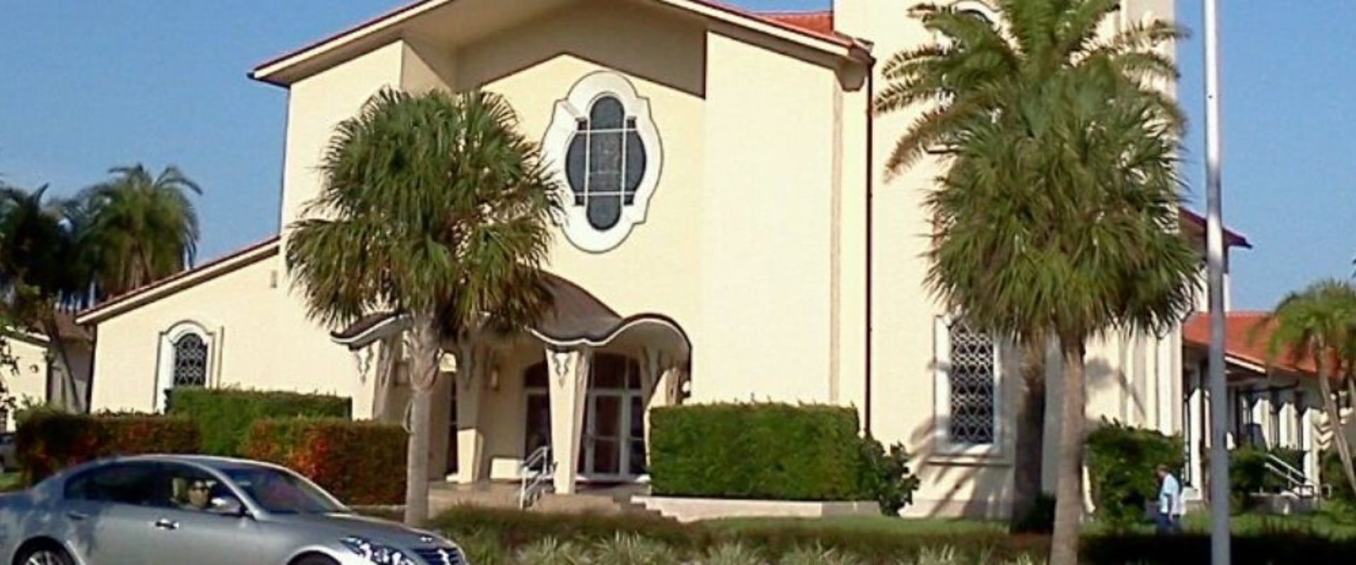 Discovering the Marvelous Cathedrals of Pinellas County, Florida