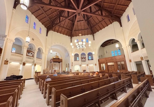 Uncovering the Fascinating Traditions and Customs of Cathedrals in Pinellas County, Florida